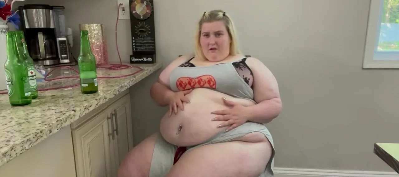 1280px x 570px - BBW Ivy Mars is shaking her big belly while drinking | ChubbyPorn.com